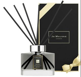 (Category: ) located in . Submitted by perfumessouq (Listing ID 1464889661, Image 1). Description: .