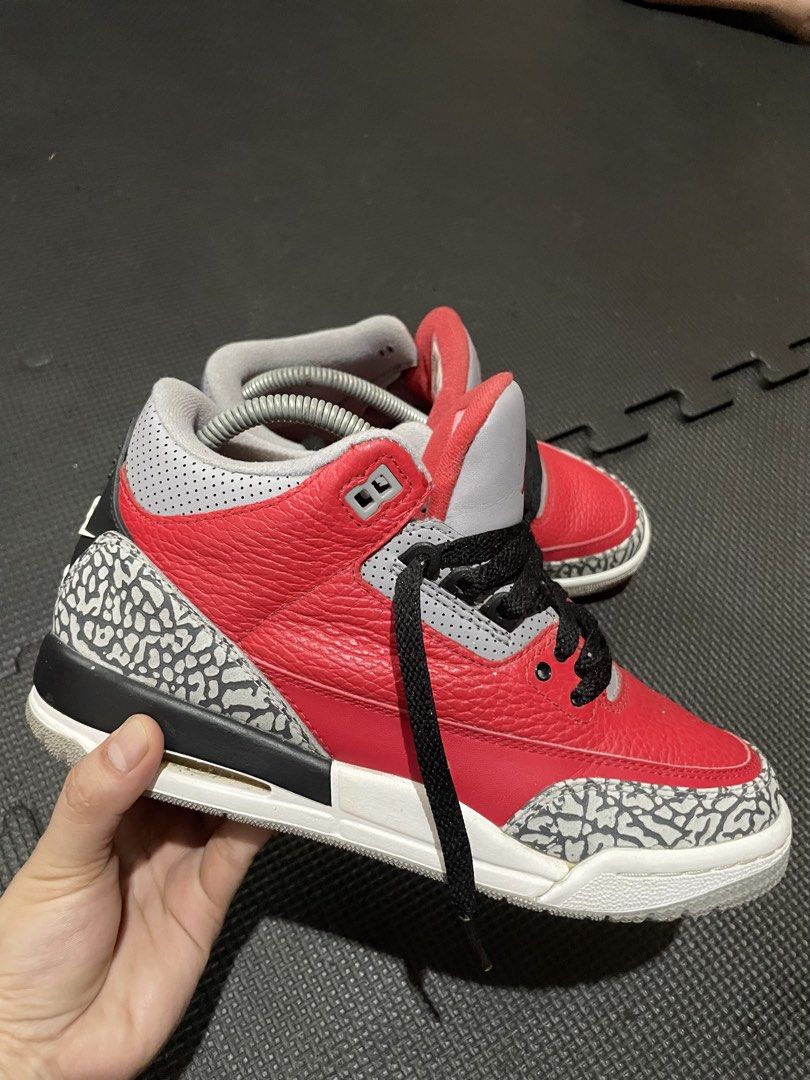 Jordans Womens / GS (Category: Sneakers) located in Taguig. Submitted by iplaygod.iplaygod (Listing ID 1464783559, Image 2). Description: TAKE ALL JORDAN 3 - 6Y Jordan 1 high - 6Y Jordan 1 Low - 5.5 Y Fits size 7 womens. 100% original - Money back Guarantee if proven fake Box included. RFS: decluttering slightly negotiable.