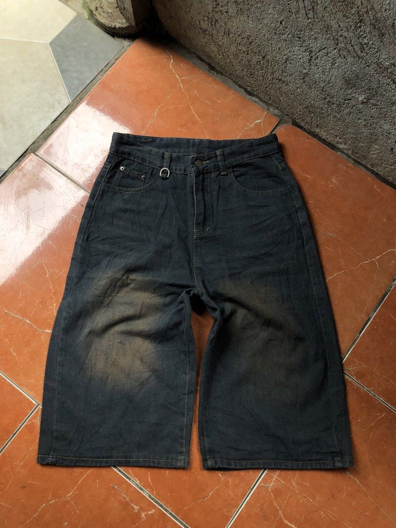 Jorts (Category: Shorts) located in Bacolod City. Submitted by g.thrift (Listing ID 1464933281, Image 2). Description: Brand:No brand Vintage washed long jorts •Excellent Condition •Mid/heavy •No issues 10/10 •Waist 30-32 •Thigh 12.5 •Length 28 •Leg opening 11 •Price 380🛒.
