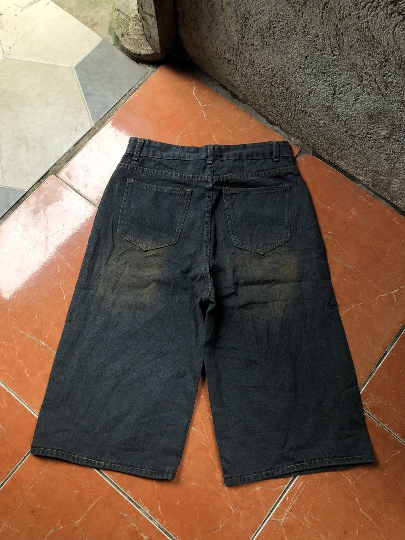 Jorts (Category: Shorts) located in Bacolod City. Submitted by g.thrift (Listing ID 1464933281, Image 3). Description: Brand:No brand Vintage washed long jorts •Excellent Condition •Mid/heavy •No issues 10/10 •Waist 30-32 •Thigh 12.5 •Length 28 •Leg opening 11 •Price 380🛒.