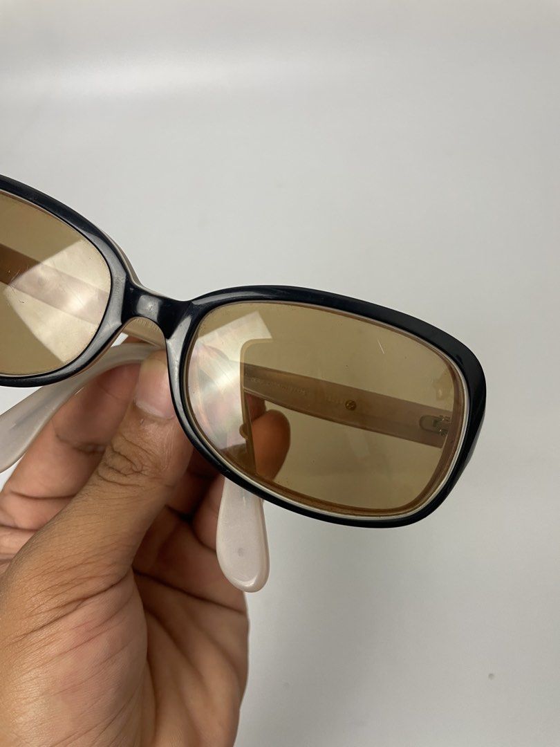 Juicy Couture Eyeglasses (Category: Sunglasses & Eyewear) located in Taguig. Submitted by highlows (Listing ID 1464802817, Image 3). Description: small dents sign of usage good condition 9/10.