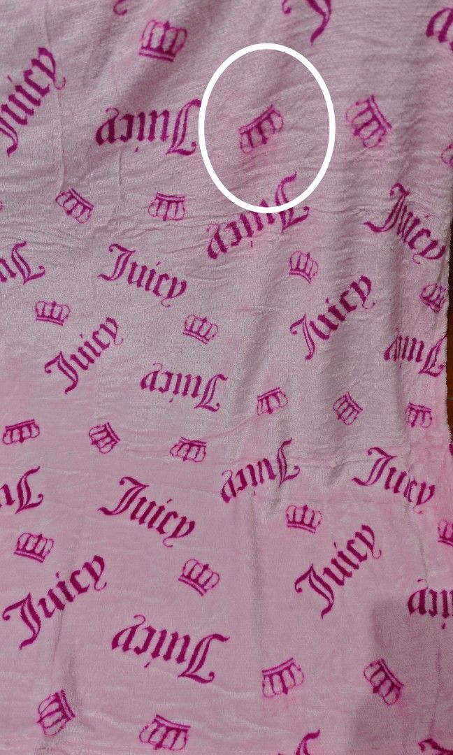 Juicy Couture LP Blanket/ Queen size (Category: Bedding & Towels) located in Mariveles. Submitted by hl.reyrfinds (Listing ID 1464774435, Image 3). Description: 🍀☘️🍀☘️🍀 Fur Fleece Blanket/ Queen size Soft warm & Glossy, Midweight ‼️ Minimal Print error Pay first. MOD: J&T.