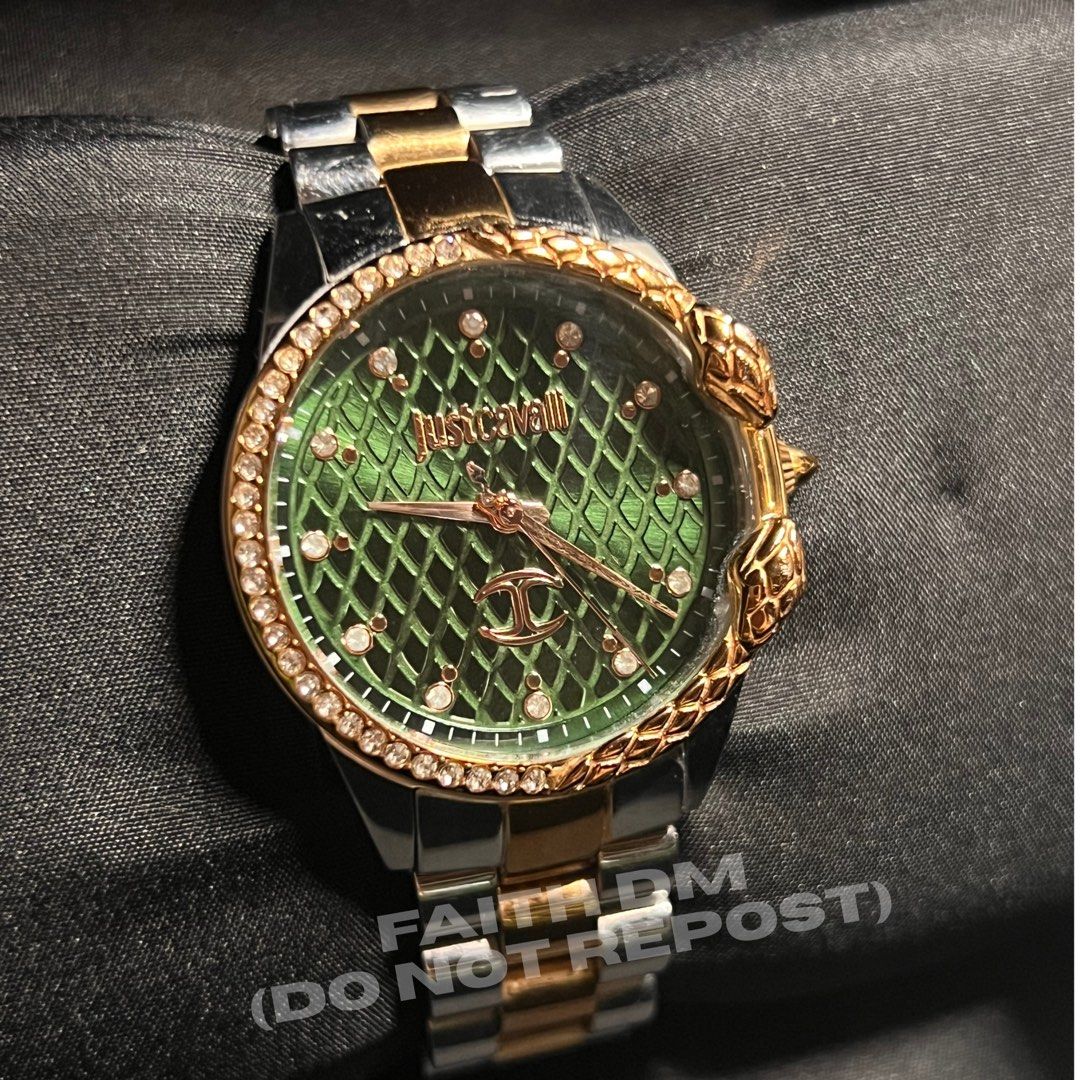 Just Cavalli Green Snake Dial Watch Box Extra Links (Category: Women's Watches) located in Manila. Submitted by truestar-9eec (Listing ID 1464812256, Image 2). Description: - Authentic designer statement watch with a striking green snakeskin textured dial - Features a sparkling crystal-embellished bezel and unique snake head detail - Elegant two-tone silver and gold stainless steel bracelet - Includes original box, international warranty booklet,