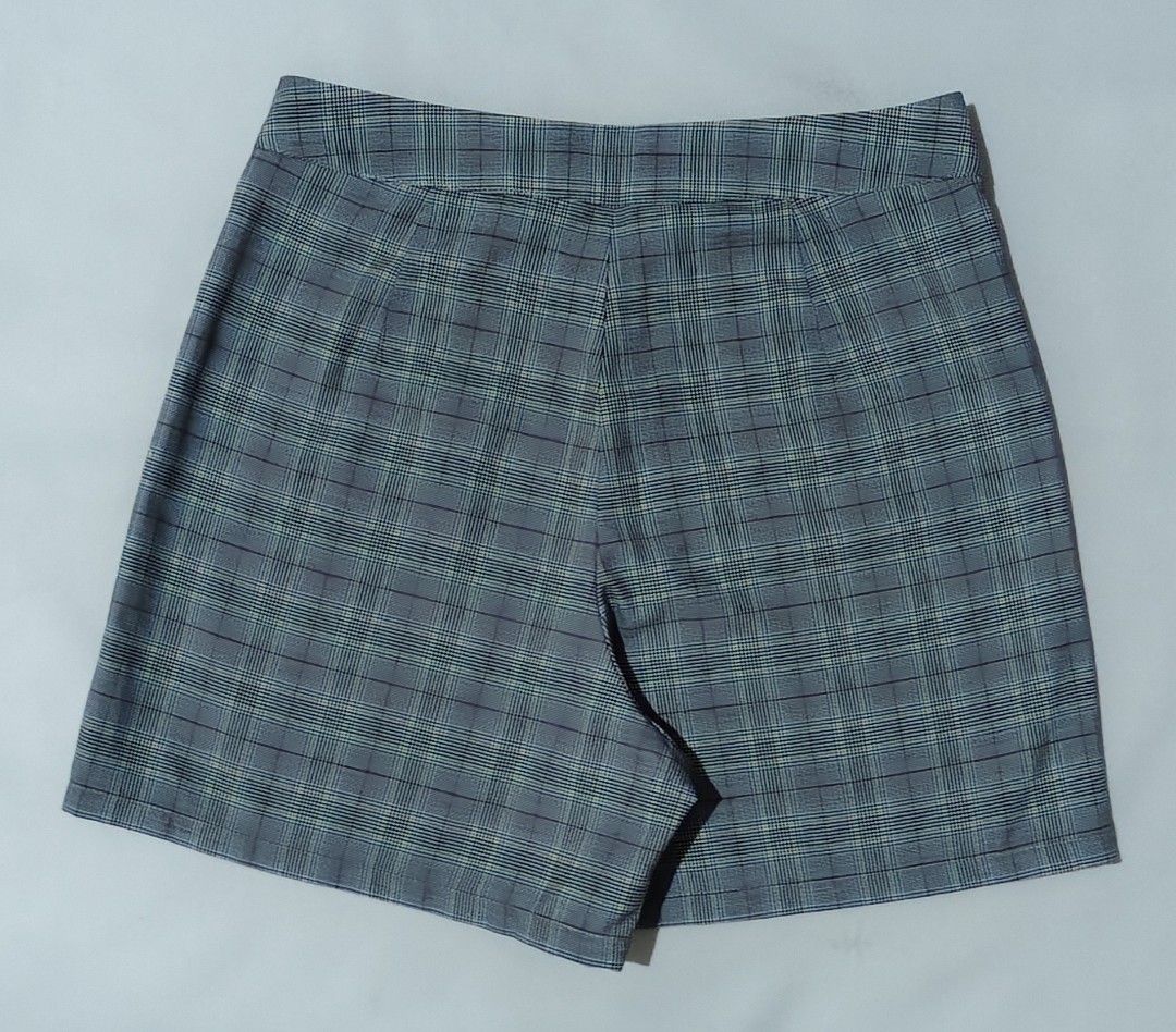 Just G Checked Skort Small (LAST PRICE POSTED) (Category: Other Bottoms) located in Caloocan City. Submitted by MyPrelovedToYours18 (Listing ID 1464779197, Image 2). Description: ☑️ LAST PRICE POSTED ❗ ☑️ Please manage your expectations since all items are preloved ☑️ Please be considerate if there's any unnoticed flaws on your orders.