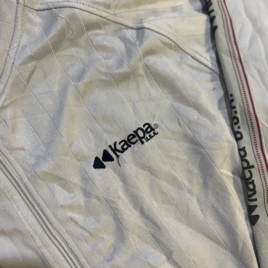Kaepa Usa Track Jacket (Category: Coats, Jackets and Outerwear) located in San Jose del Monte. Submitted by edmarkvillanueva (Listing ID 1464906359, Image 3). Description: Kaepa Usa Track Jacket Length 29.5” Width 24” Size on tag: Large Flaws: None 9.8/10 Color Rate ₱449 plus shipping fee only🛒.