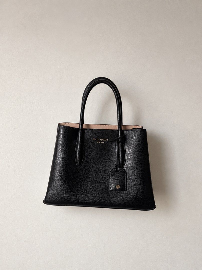 KATE SPADE BLACK SLING HAND BAG (Category: Luxury Bags & Wallets) located in Manila. Submitted by heysugarstitch (Listing ID 1464926251, Image 1). Description: PRELOVED KATE SPADE EVA SMALL BLACK PEBBLED LEATHER SATCHEL BAG. Can pass as NEW! No flaws at all. No scratches, crisp and in excellent condition. Clean lining, interior, and hardware. Such a STEAL!! Please note: NO SLING STRAP, so this works best as a handbag. .