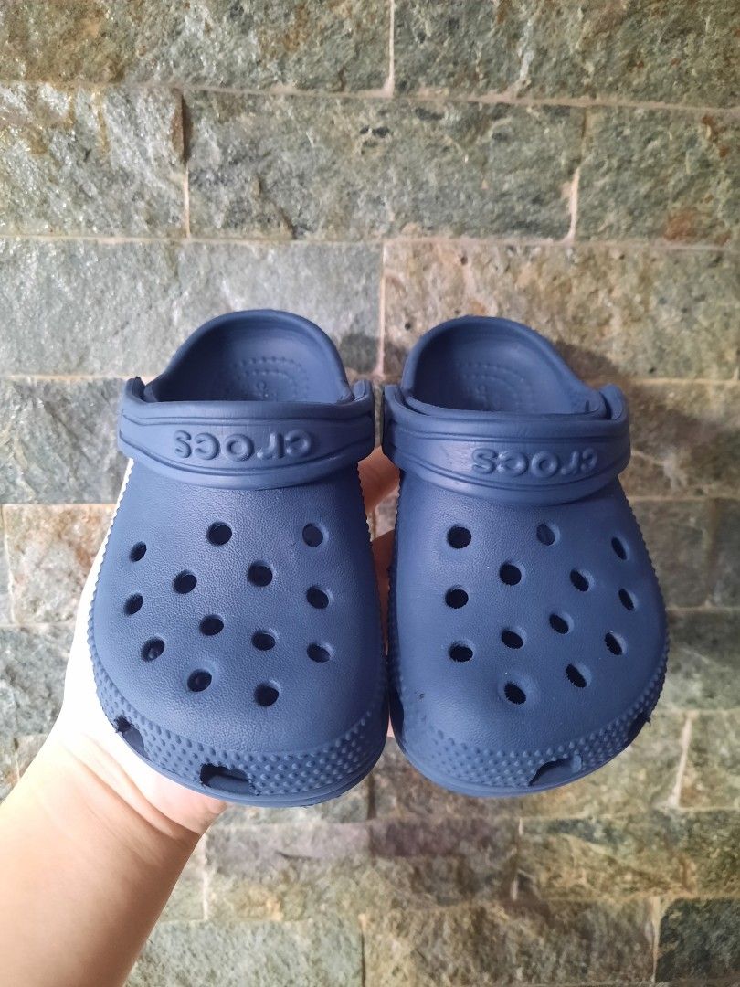 Kids' Blue Crocs Clogs (Category: Babies & Kids Fashion) located in Cavite. Submitted by YANAminicloset (Listing ID 1463849607, Image 2). Description: - Classic blue Crocs clogs for kids -size c8 / almost 3k ang bili - Easy slip-on and off design - Signature Crocs comfort for all-day wear - Ideal for everyday use, beach trips, and playtime - Made with durable material.