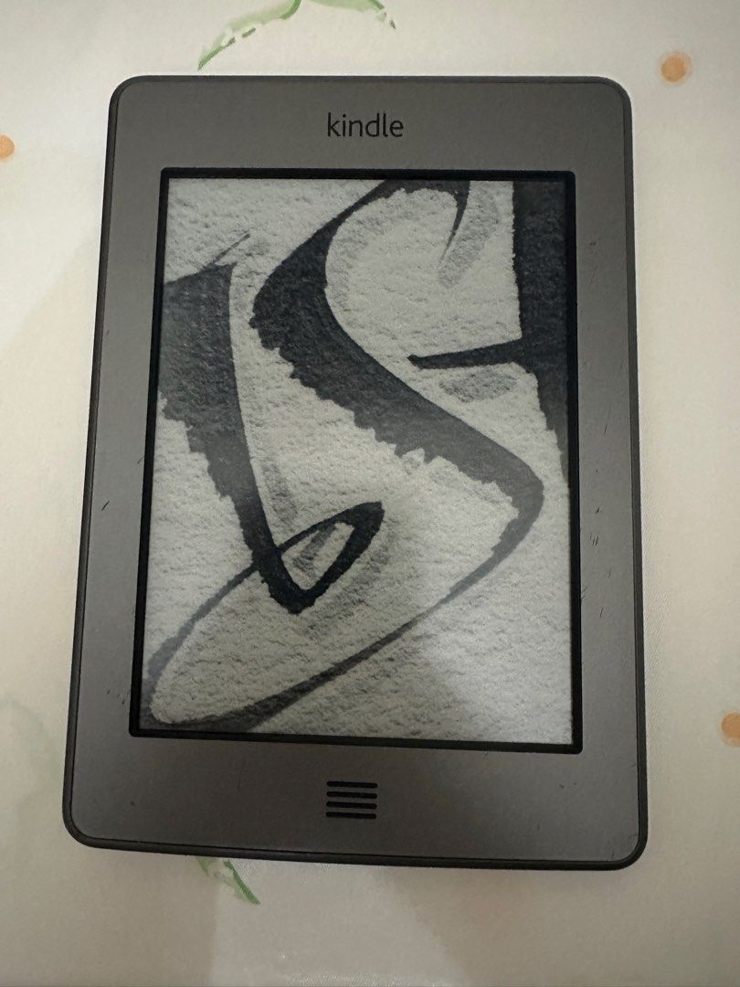 Kindle Touch e-reader (Category: E-Readers) located in Georgetown. Submitted by eulere (Listing ID 1464880903, Image 1). Description: Kindle Touch In good condition No black dots.