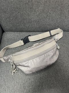 (Category: ) located in . Submitted by mybag2025 (Listing ID 1464906728, Image 1). Description: .