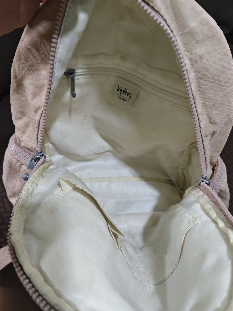 Kipling small backpack (Category: Backpacks) located in Pili. Submitted by zaneombao03491 (Listing ID 1464890897, Image 3). Description: .