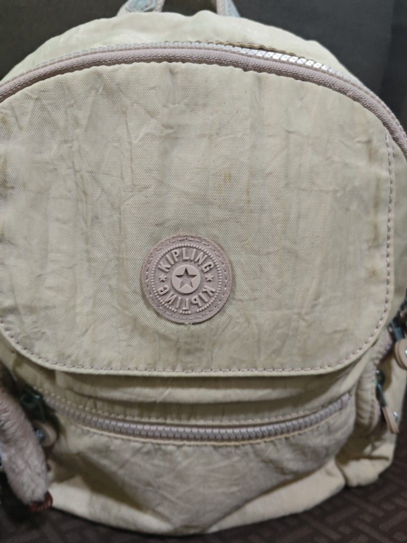 Kipling small backpack (Category: Backpacks) located in Pili. Submitted by zaneombao03491 (Listing ID 1464890897, Image 2). Description: .
