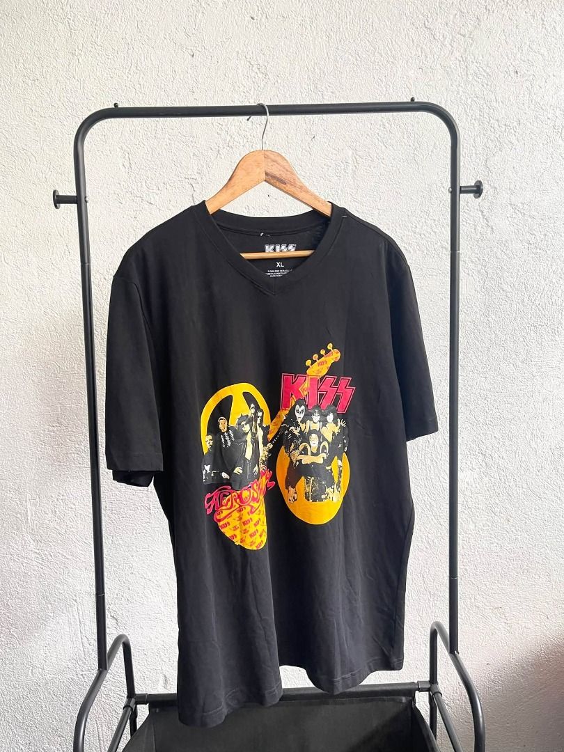 Kiss Band Shirt (Category: Tshirts & Polo Shirts ) located in Santa Rosa. Submitted by janinanoelle (Listing ID 1464830317, Image 1). Description: Branded Overruns B*rshka size XL brand new.