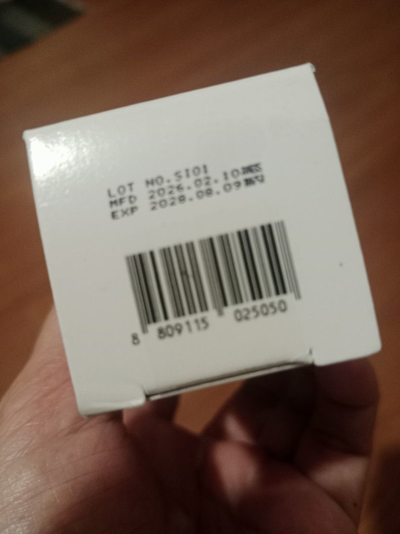 Klairs vitamic C juiced serum (Category: Face Care) located in Manila. Submitted by idressupreloved (Listing ID 1464805311, Image 2). Description: Brandnew and sealed direct from Korea 💯 original.
