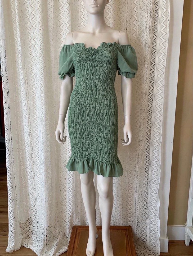 Knitted bodycon dress (Category: Dresses) located in Bulacan. Submitted by diskartemom (Listing ID 1464914419, Image 1). Description: What you see is the exact view of it Bulacan area.