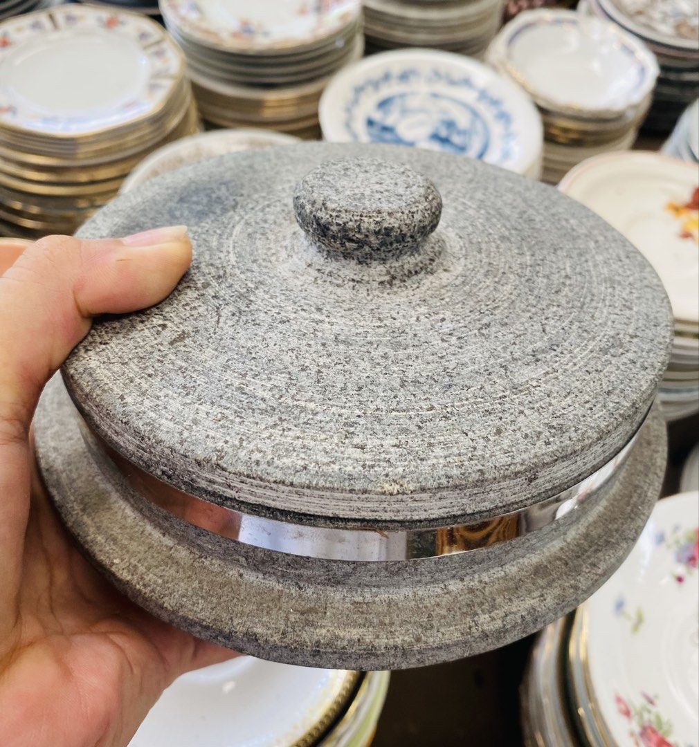 Korean stone dolsot/hot pot (Category: Cookware & Accessories) located in Dapitan. Submitted by clarisasan19348 (Listing ID 1464774470, Image 1). Description: .