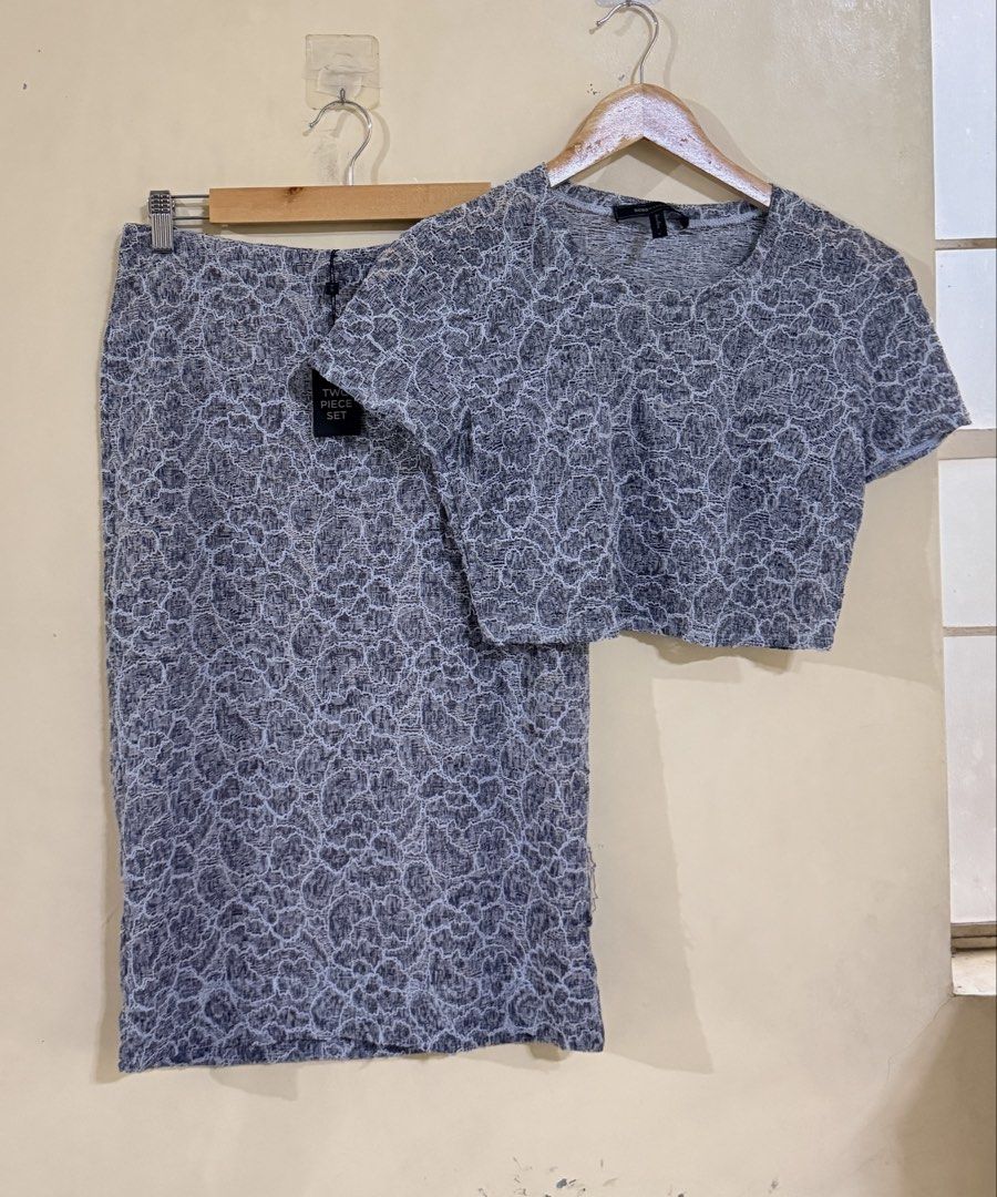 Lace 2 piece Set (Category: Sets or Coordinates) located in Cabuyao City. Submitted by yojenial025 (Listing ID 1464844059, Image 1). Description: Lace 2 piece Set 550 brand-new from US Size S-M.