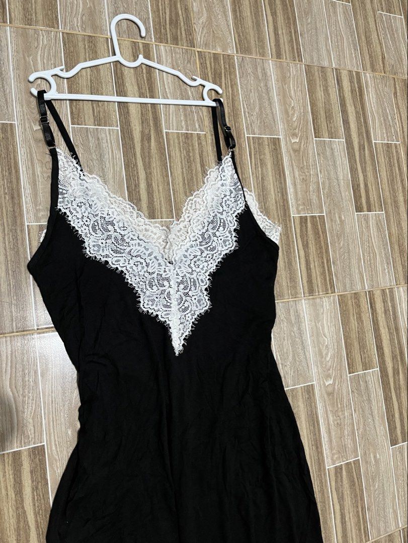 Lace Lounge dress (Category: Dresses) located in Guinobatan. Submitted by rosseeey (Listing ID 1464900572, Image 2). Description: Medium-XL.