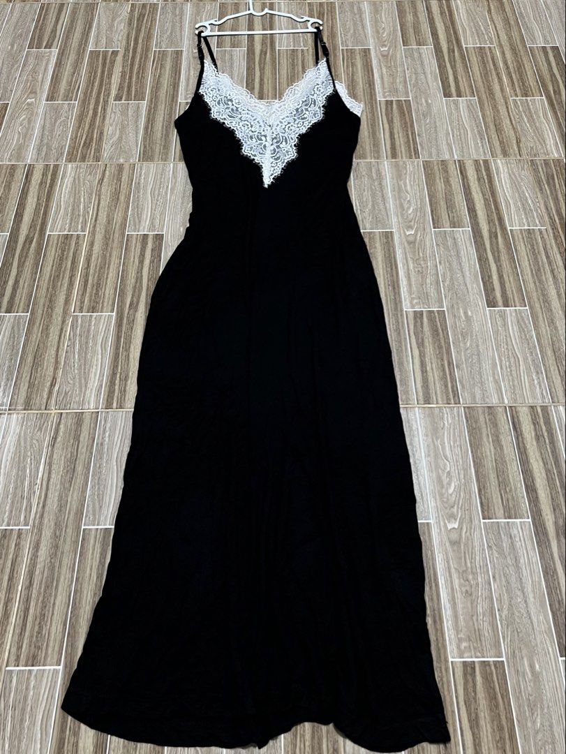 Lace Lounge dress (Category: Dresses) located in Guinobatan. Submitted by rosseeey (Listing ID 1464900572, Image 1). Description: Medium-XL.