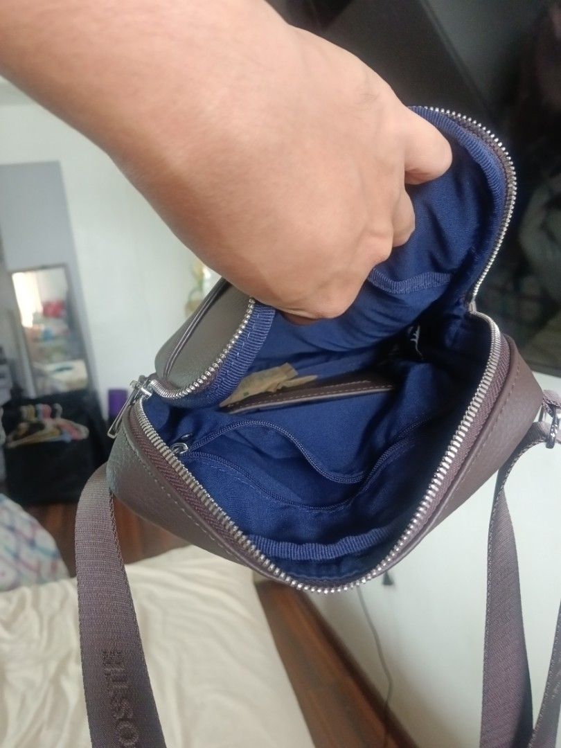 Lacoste Brown Leather Crossbody Bag (Category: Sling Bags) located in Mandaluyong City. Submitted by ralfmadrilejos (Listing ID 1464795868, Image 3). Description: - Authentic Lacoste crossbody bag in brown pebbled leather brand new! pick up or shipping only Lancaster general trias lalamove or shipping only pass sa barat brand new ito rfs too many bags.