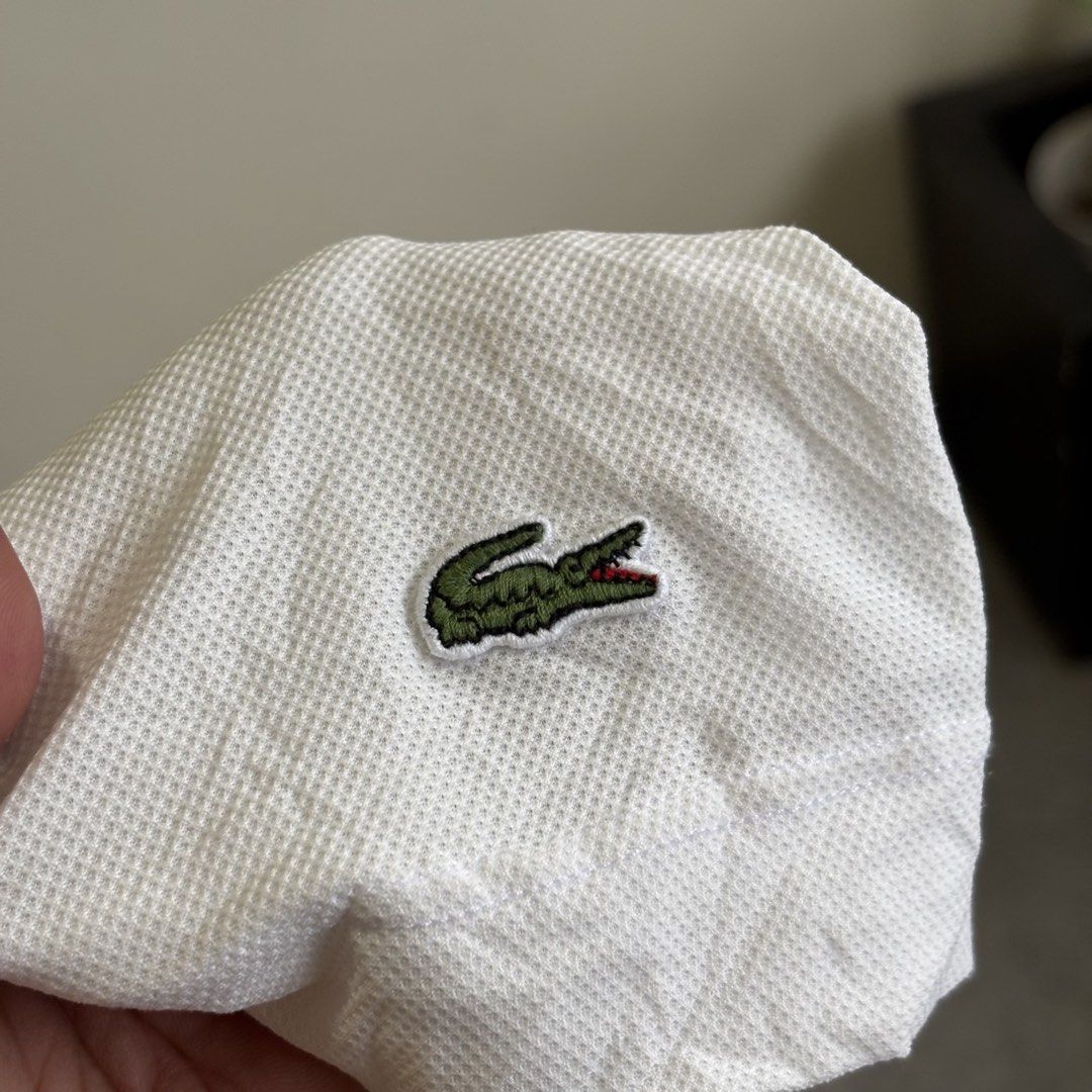 Lacoste Sleeveless Tops (Category: Blouses) located in Bacolod City. Submitted by Hanap_ukay (Listing ID 1464899442, Image 2). Description: Lacoste Sleeveless Tops Size XL Excellent With Padding 880.