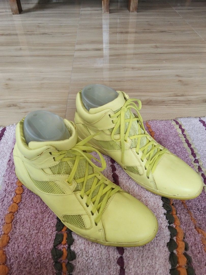 Lacoste Zumba Athletic shoes (Category: Sneakers) located in Calasiao. Submitted by alluringvenus.thriftshop (Listing ID 1464780769, Image 2). Description: very good condition from USA balik bayan box size 7.