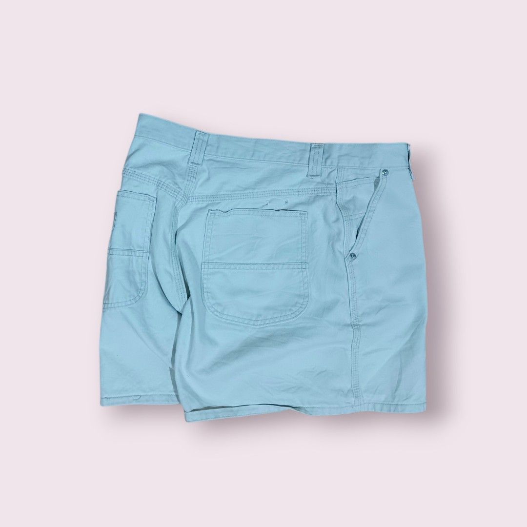 LEE RIVETED CARPENTER SHORTS (Category: Shorts) located in Banga. Submitted by astroboy.thrifts (Listing ID 1464895539, Image 3). Description: size 34 length 18 hem 15 washable stains & need wash good condition.