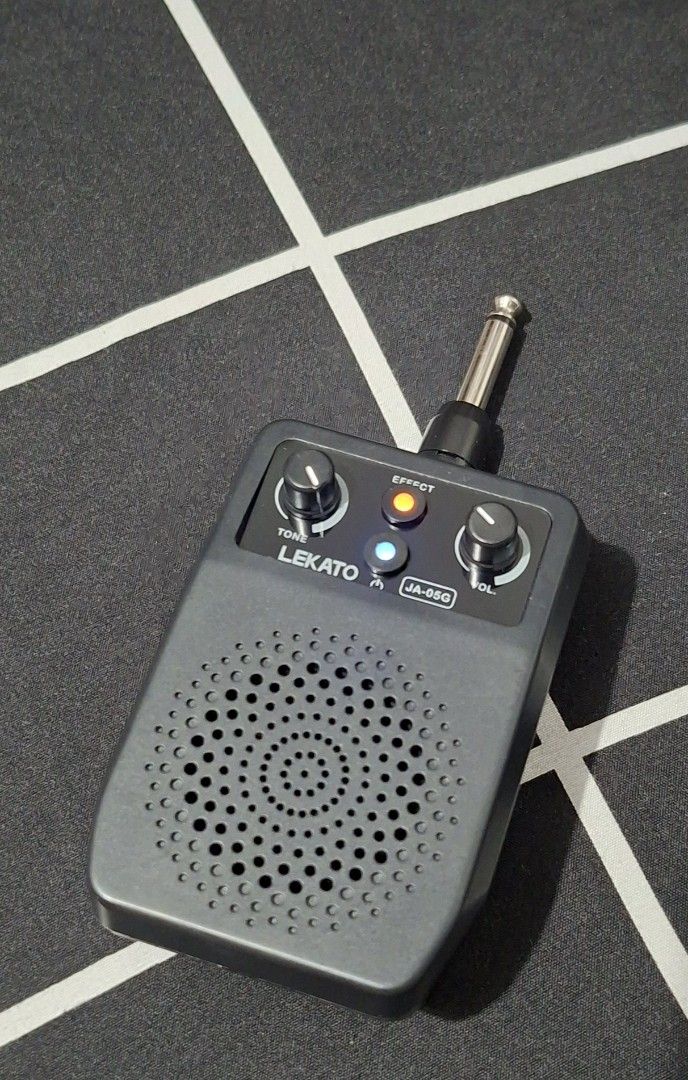Lekato Mini Pocket Amplifier (Category: Musical Instruments) located in Manila. Submitted by thirdyguerreroo (Listing ID 1464879003, Image 2). Description: Lekato Mini Amplifier✨️ - No Issues 💯 - All Effects Is Brilliant 💯 - Plug n' Play 💯 - Perfect Condition 💯 📌 No Box and Receipt, Amplifier only! ( P.S For hospital bills ).