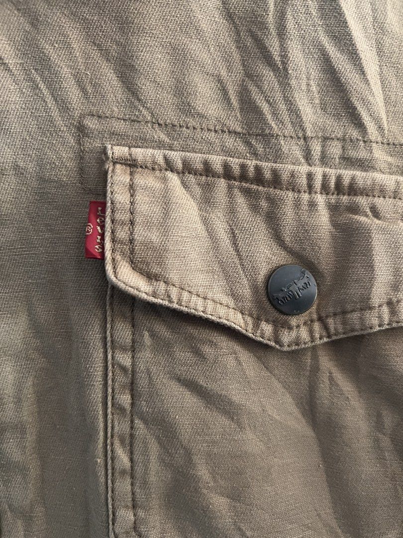 Levi's (Category: Coats, Jackets and Outerwear) located in Manila. Submitted by teampuyat224792 (Listing ID 1464892383, Image 3). Description: condition - Pristine size - X-Large dimes - 26W - 26.5L .