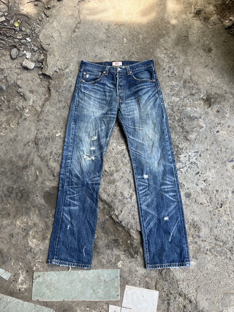 Levi’s 501 (Category: Jeans) located in Balamban. Submitted by jersey033 (Listing ID 1464863310, Image 2). Description: L 42.5 W 31-32 Leg o 11 Hem 8.5.