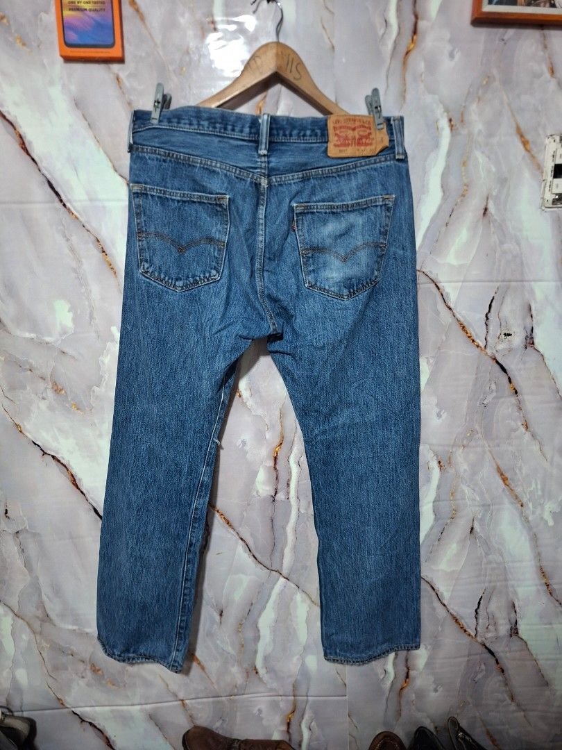 LEVIS 501 SIZE w34 l39 (Category: Jeans) located in General Mariano Alvarez. Submitted by adonid (Listing ID 1464853707, Image 2). Description: GOOD CONDITION ORIGINAL LEVIS 501 EXTENDED PATCHEISSUE NYA LANG PUNIT ANG ISANG TUHOD MAKIKITA SA PICTURE.