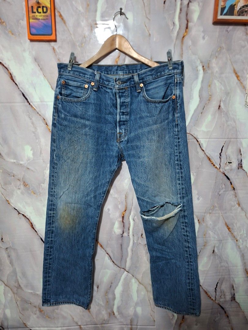 LEVIS 501 SIZE w34 l39 (Category: Jeans) located in General Mariano Alvarez. Submitted by adonid (Listing ID 1464853707, Image 1). Description: GOOD CONDITION ORIGINAL LEVIS 501 EXTENDED PATCHEISSUE NYA LANG PUNIT ANG ISANG TUHOD MAKIKITA SA PICTURE.