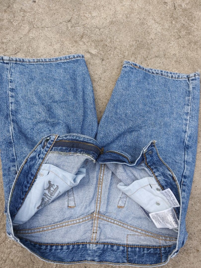 Levi's 505 (Category: Shorts) located in Santa Cruz. Submitted by lesterpogs30 (Listing ID 1464793221, Image 3). Description: Levi's 505 good asnew condition 16x20 no issue.