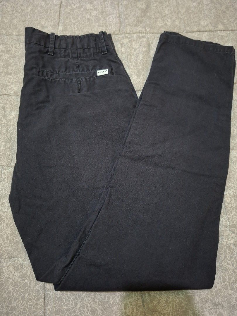 Levi's Black Chino Pants (Category: Chinos) located in Agdangan. Submitted by jrmygrrr (Listing ID 1464786678, Image 2). Description: Dimes: 30x32 White tag No issues Good as new.