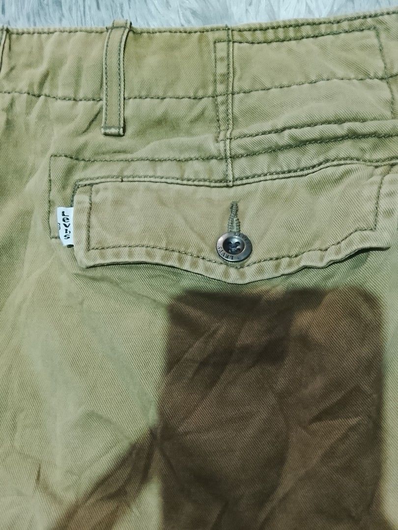 Levis Cargo Short 34-36 (Category: Shorts) located in Davao. Submitted by thevintagehunterdvo (Listing ID 1464798226, Image 3). Description: Waist 34-36 Length 20 Thigh 13 Hem 11 650+144 sf.