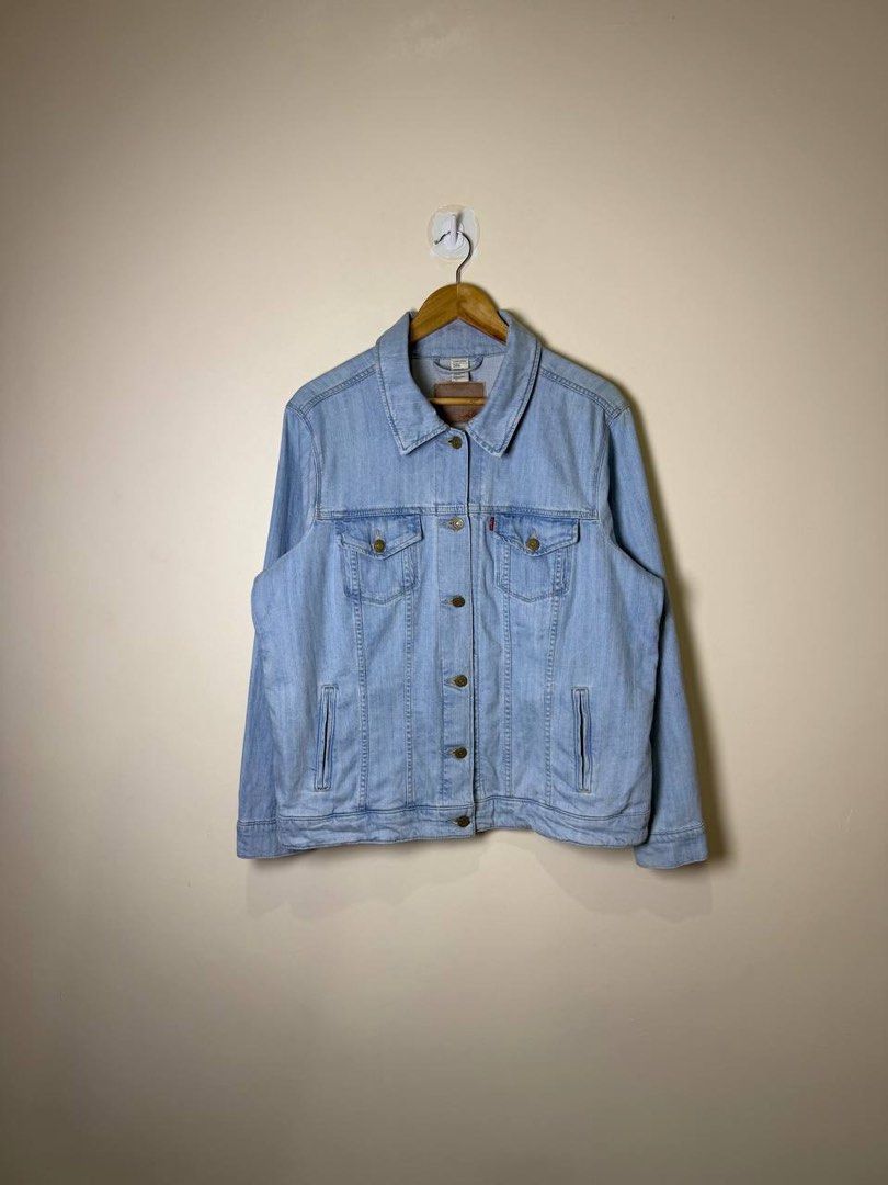 LEVI’S ORIGINAL TRUCKER JACKET LIGHT-WASHED (Category: Coats, Jackets and Outerwear) located in Tacloban City. Submitted by coachfinds (Listing ID 1464785144, Image 1). Description: LEVI’S ORIGINAL TRUCKER JACKET LIGHT-WASHED LARGE MAY FIT XL W 23.5 X L 25.5 SLEEVE: 24 COLOR RATE: 9/10 CONDITION: 9/10 ISSUE: FADED LEATHER NECK TAG MINE: 1249.