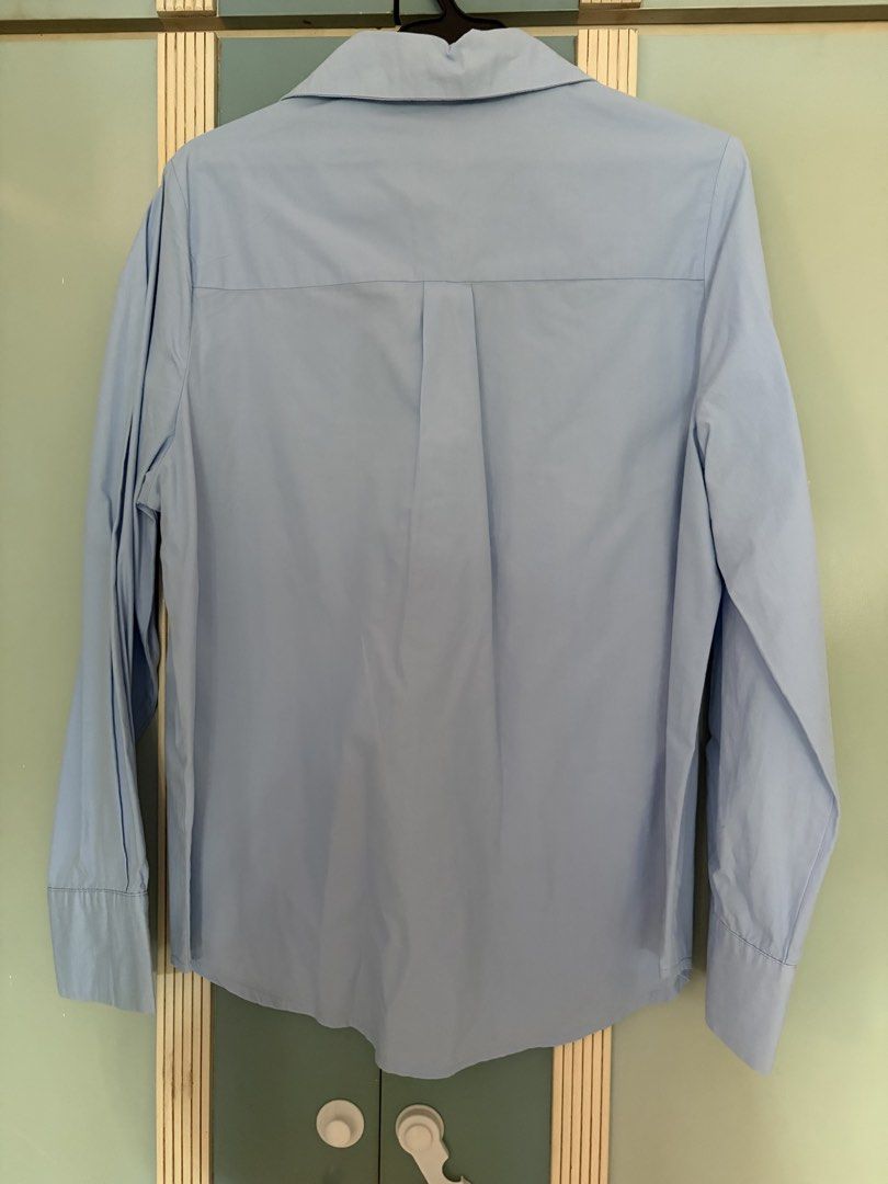 Light blue longsleeves polo (Category: Longsleeves) located in Quezon City. Submitted by hpa1082021 (Listing ID 1464968154, Image 3). Description: .