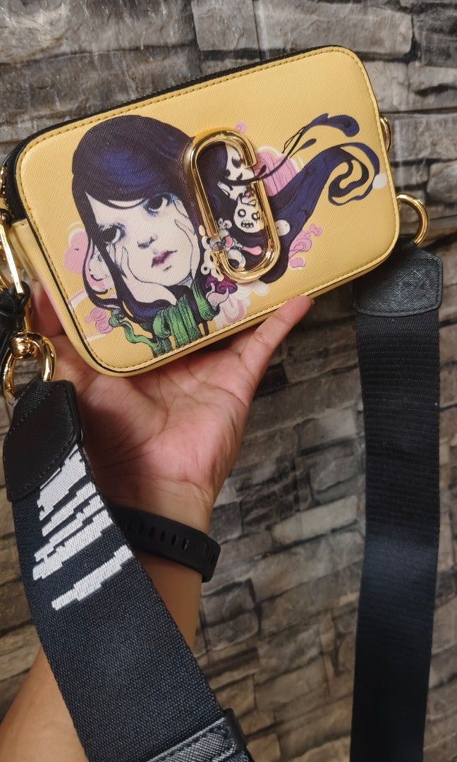 Limited edition marc jacob (Category: Cross-body Bags) located in Caloocan City. Submitted by casseyann26-05661 (Listing ID 1464810974, Image 1). Description: limited edition mj.