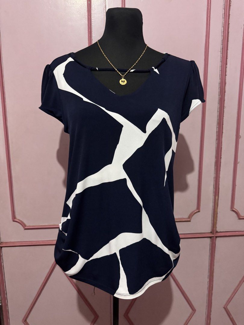 LoAlde Blue Tops (Small) (Category: Blouses) located in Bulacan. Submitted by mskath21 (Listing ID 1464916819, Image 1). Description: Actual photo posted. No visible flaws. Authentic bought in LoAlde boutique. Location: Guiguinto, Bulacan Can do meet ups and shipping via J&T. Payment first, no COD. Should you have any questions, pm me. .