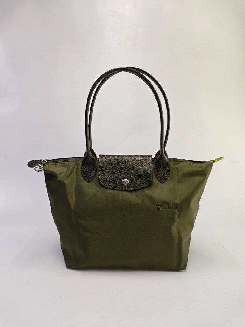 Longchamp Club MLH - Army Green (Category: Tote Bags) located in Quezon City. Submitted by asrcollections (Listing ID 1464776889, Image 1). Description: ❤️MLH CLUB - Army Green Onhand.