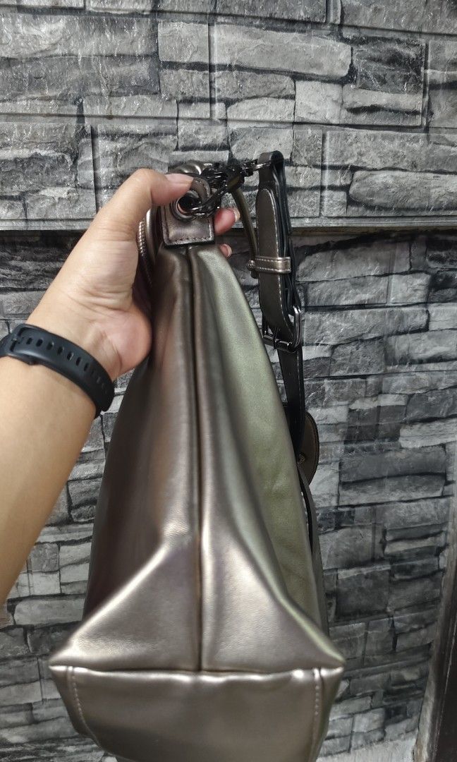 Longchmp (Category: Tote Bags) located in Caloocan City. Submitted by casseyann26-05661 (Listing ID 1464825329, Image 3). Description: .