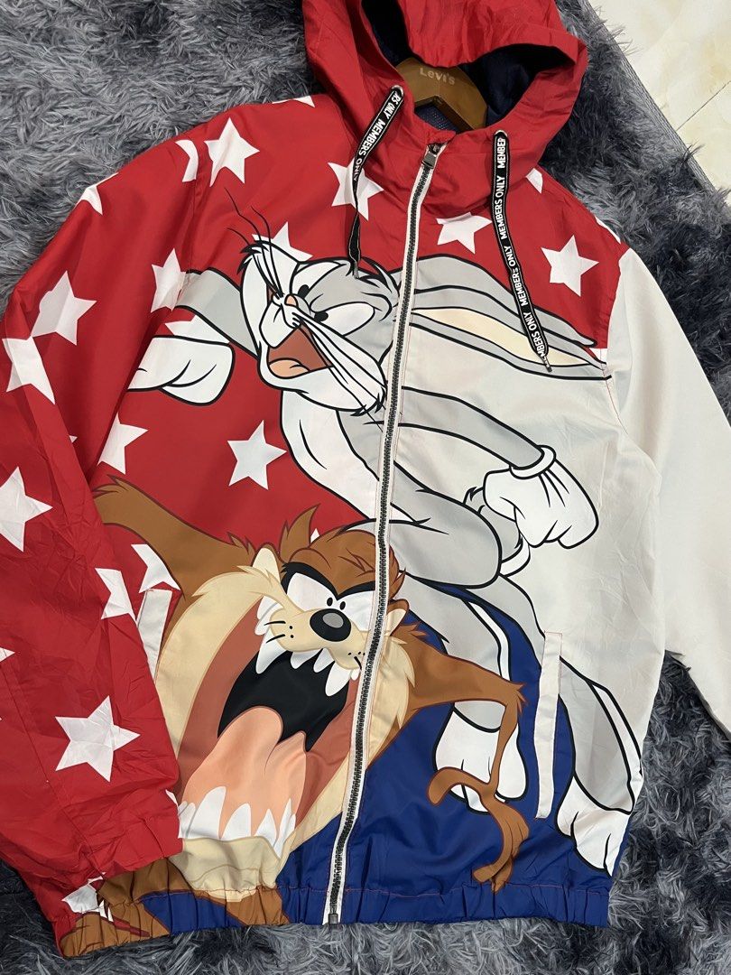 LOONEY TUNES Windbreaker (Category: Coats, Jackets and Outerwear) located in Manila. Submitted by cjcuevas_05 (Listing ID 1464901272, Image 2). Description: 📍Tanza Cavite Dimes: 24x28 Good condition Gcash only, can ship thru JnT/orange check out.