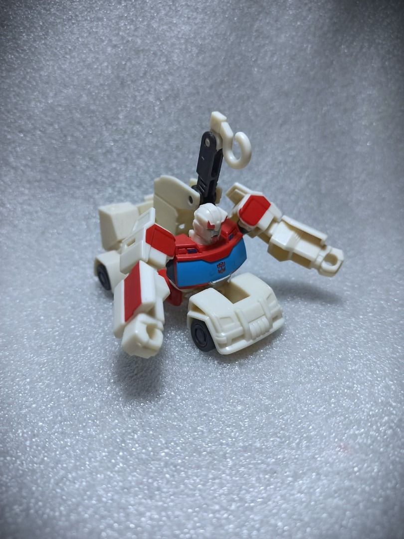 Loose CV RACHET Hasbro Core Class Autobot Transformers (Category: Kids Toys) located in Pasay City. Submitted by Chariselyn (Listing ID 1464903762, Image 2). Description: Loose CV RACHET (150+sf) Hasbro Core Class Autobot Transformers Series: Cyberverse Adventure, 2018 Scale: 4 inches Stock: 1 Box Condition: 9/10 Issues: 0 Accessories: with built in accessory, no manual Mode of Payment: GCash or through your rider Shipping options: Payment first 