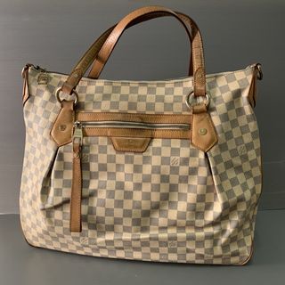 (Category: ) located in . Submitted by vintagebrandedstore (Listing ID 1464772477, Image 1). Description: .