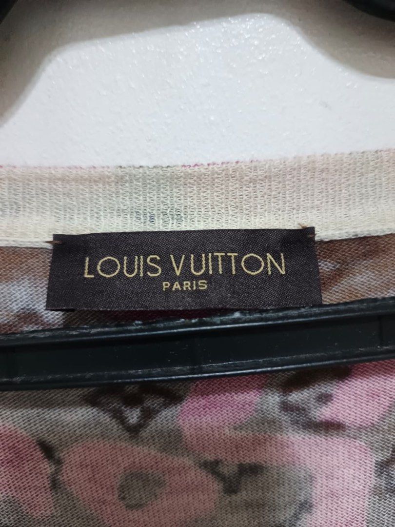 LOUIS VUITTON (Category: Dresses) located in Dasmarinas. Submitted by jessputrages (Listing ID 1464923066, Image 3). Description: For sale Louis Vuitton Excellent condition No issue 1500 plus shipping fee Pm for more details.