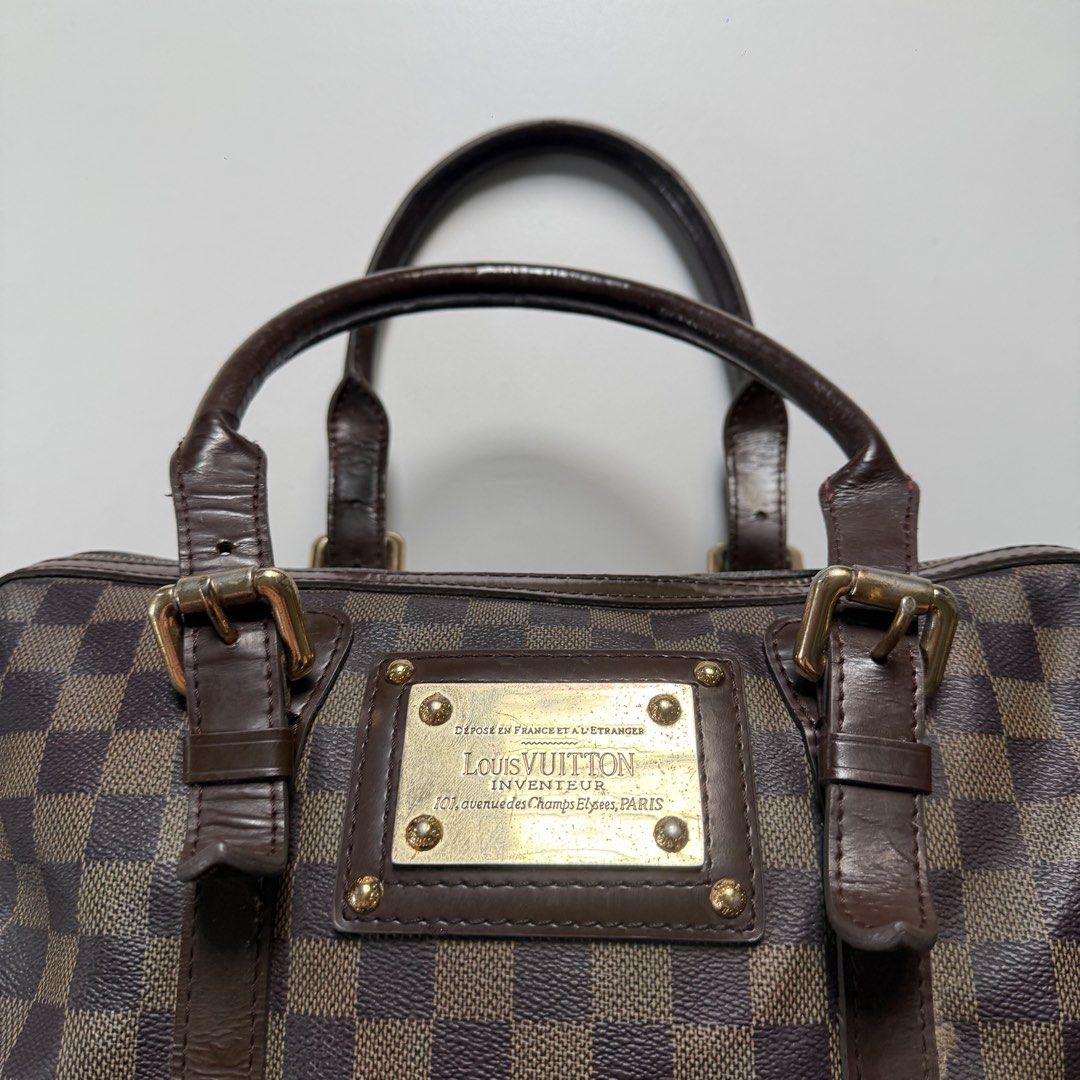 Louis vuitton damier handbag shoulder (Category: Luxury Bags & Wallets) located in Cavite. Submitted by kalebfindsluxs (Listing ID 1464897510, Image 2). Description: Louis vuitton damier handbag shoulder Good condition Sign of usage Check details - 2k + sf Loc cavite Jnt / lalamove .