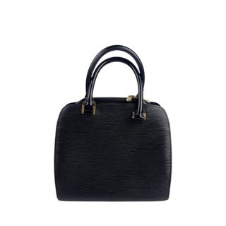 (Category: ) located in . Submitted by iconluxe (Listing ID 1464836004, Image 1). Description: .
