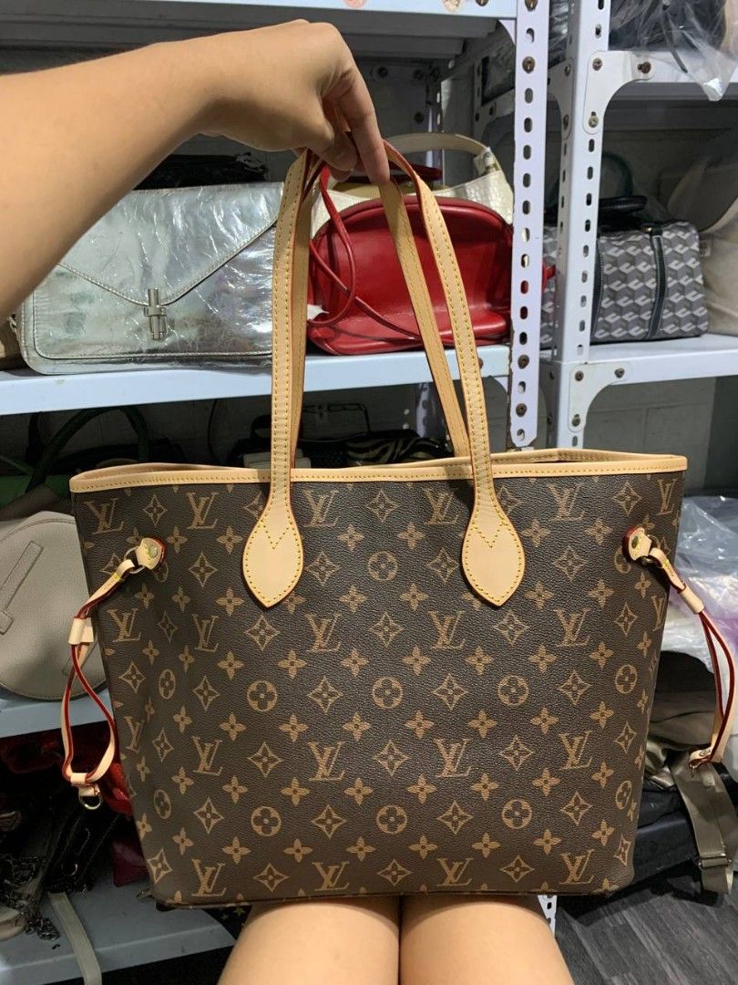 Louis Vuitton Monogram Neverfull (Category: Tote Bags) located in Valenzuela. Submitted by _prettysimplecollection (Listing ID 1464899840, Image 1). Description: .