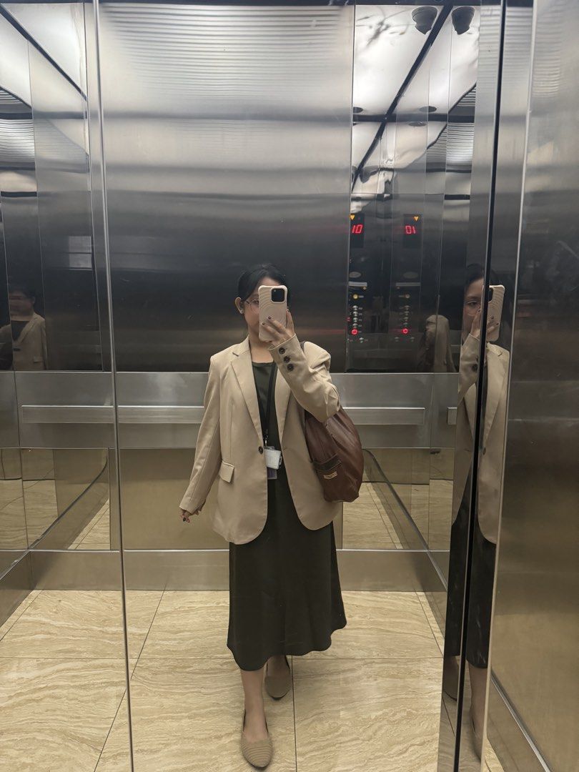 Love Bonito oversized blazer (Category: Coats, Jackets and Outerwear) located in Manila. Submitted by _jaspreloved (Listing ID 1464784882, Image 3). Description: Love Bonito Carmie Oversized Blazer in Khaki good condition with a bit of running on the back (barely noticeable) SHIPPING FROM PACO MANILA MOP: Gcash / Maya / BPI SHIPPING: GRAB / LALAMOVE / JNT / other couriers - buyer to book .