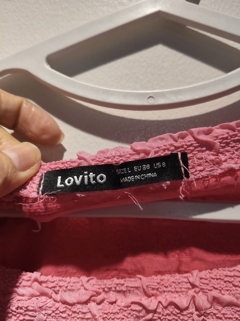 Lovito Crop Top (Category: Blouses) located in Pasig City. Submitted by furmom06 (Listing ID 1464822402, Image 3). Description: Textured Top pink fits Medium-Semi large.