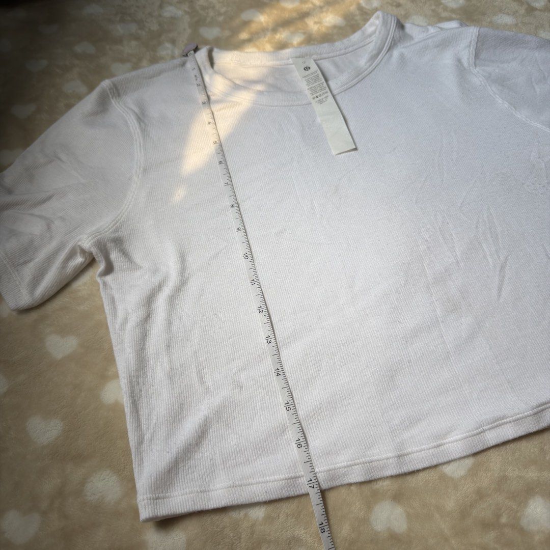 Lululemon (Category: Activewear) located in Manila. Submitted by shefindshope (Listing ID 1464888968, Image 3). Description: Kaya rin sa XS for baggy fit.
